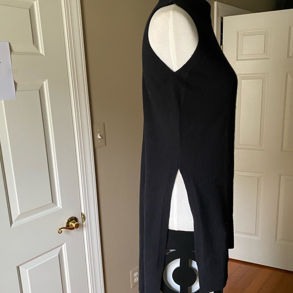 NWT Saks Fifth Avenue 100% Cashmere Sleeveless Mock-neck Sweater High-Low Size S - Picture 7 of 11